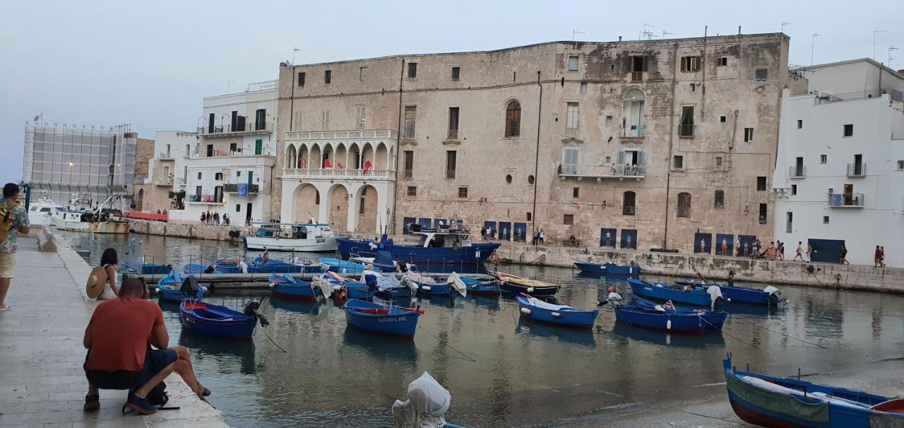 Dimora Nel Cuore Del Centro Storico Di Monopoli Exterior foto
